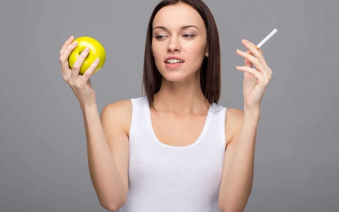 Nutrição e tabagismo: Como a alimentação correta pode ajudar quem quer parar de fumar
