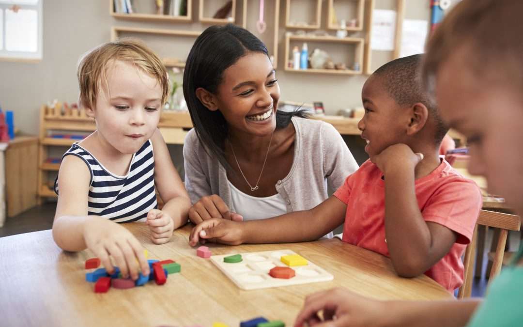 Maneiras criativas para ajudar a criança com TDAH em sala de aula.